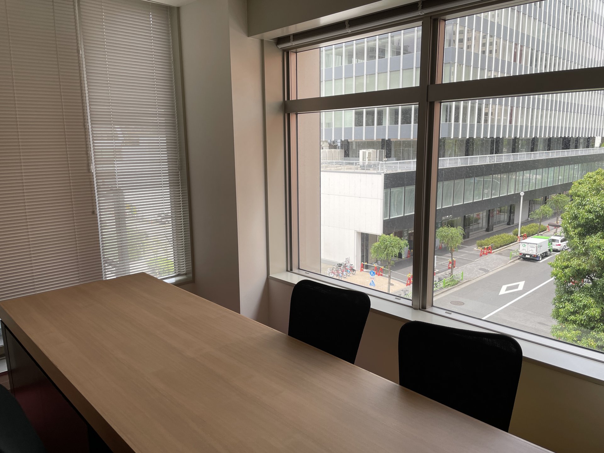 オフィス会議室